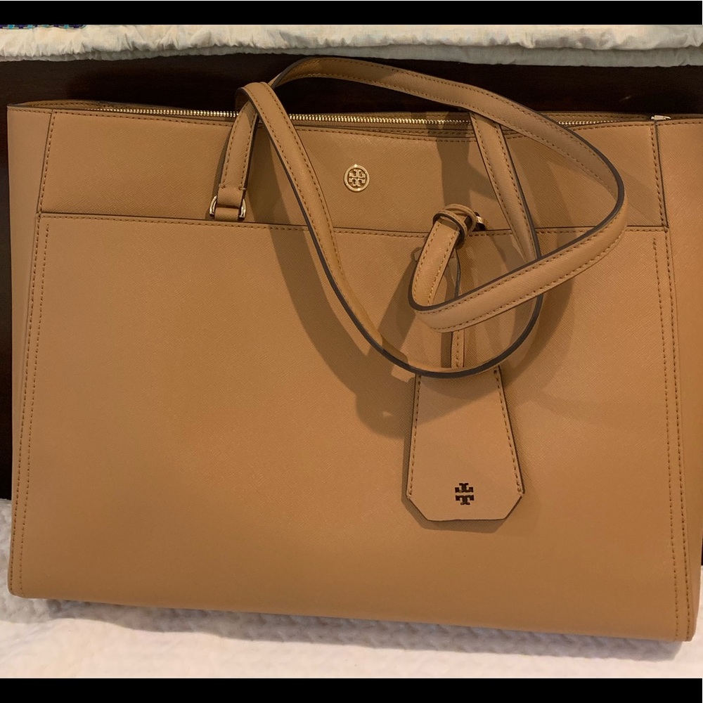Tory Burch large Robinson tote- cardamom. NWOT